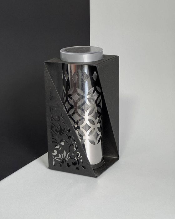 Лампадки на сонячній панелі