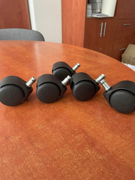 Nowy komplet 5 kółek do foteli/krzeseł obrotowych