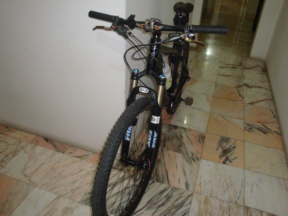Bicicleta BTT Specialized Stumpjumper Expert (Carbono)