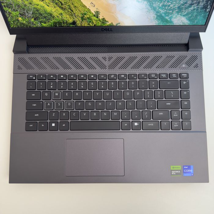 DELL G16 QHD+ 240hz, I9-13900HX, RTX 4070, 8GB RAM