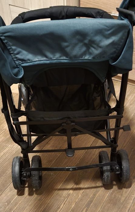 Carrinho de bebé Kinderkraft em estado igual a novo