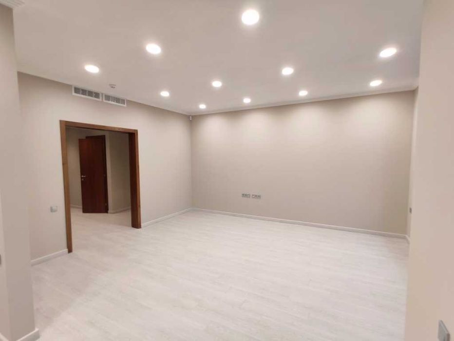 Ціну знижено! Продаж офісу 131 кв.м. Жилянська, 59. 3 поверх