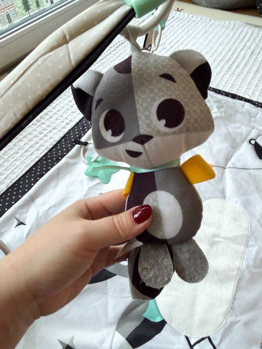 Mata dla niemowląt Tiny Love – Magiczna Kraina (czarno-biała)