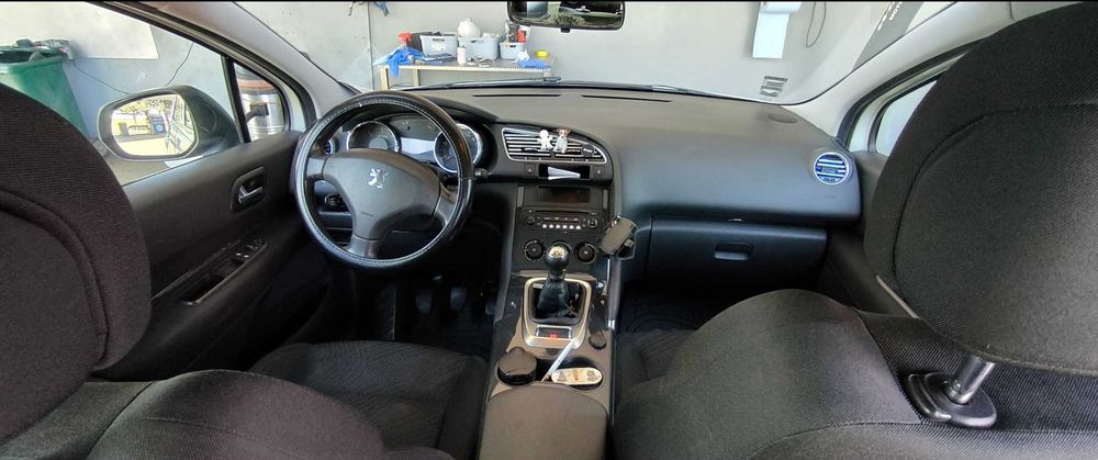 Peugeot 3008 1.6 HDi 112cv - Branco Pérola