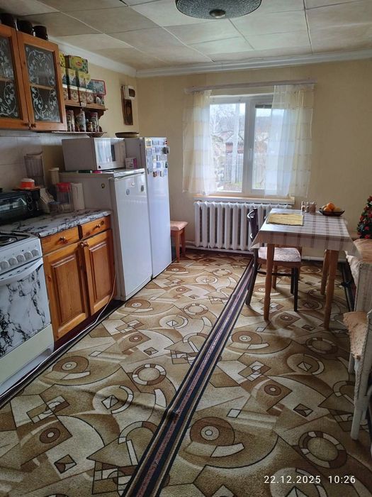 Продається двох кімнатна квартира