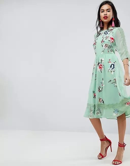 Шикарна сукня з вишивкою від Asos