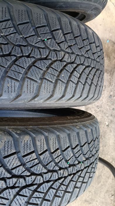205.55.17 opony używane Kumho wintercraft WP 71  7-8mm