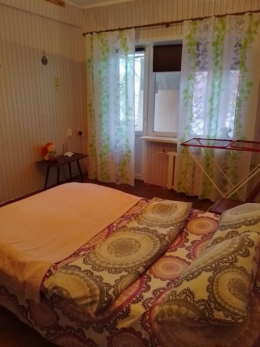 Подобово 1к , р-н  критий ринок -літак