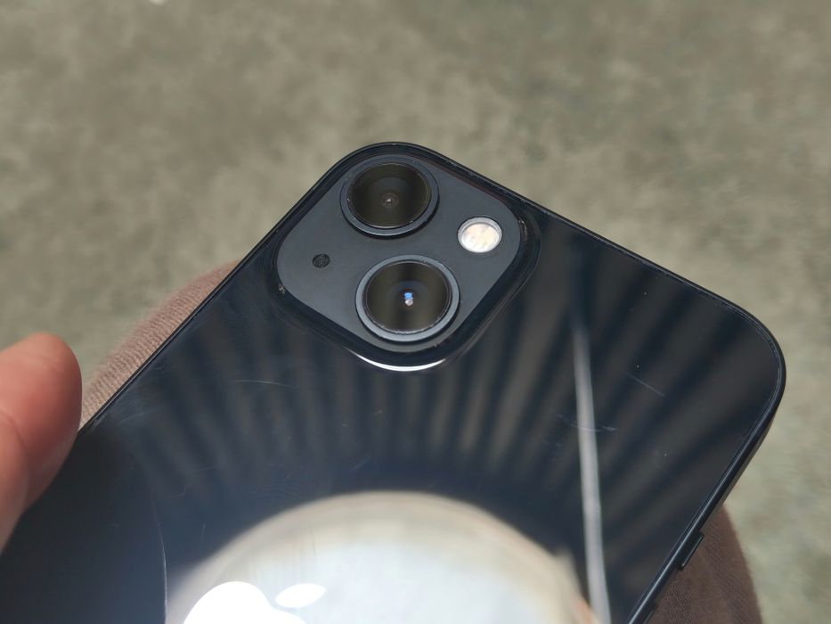 iPhone 13 128 GB – em muito bom estado, 98 % bateria, cor preto