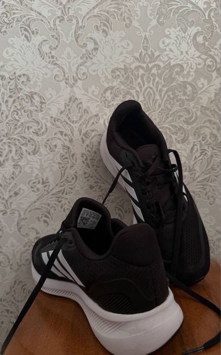 Чоловічі кросівки adidas