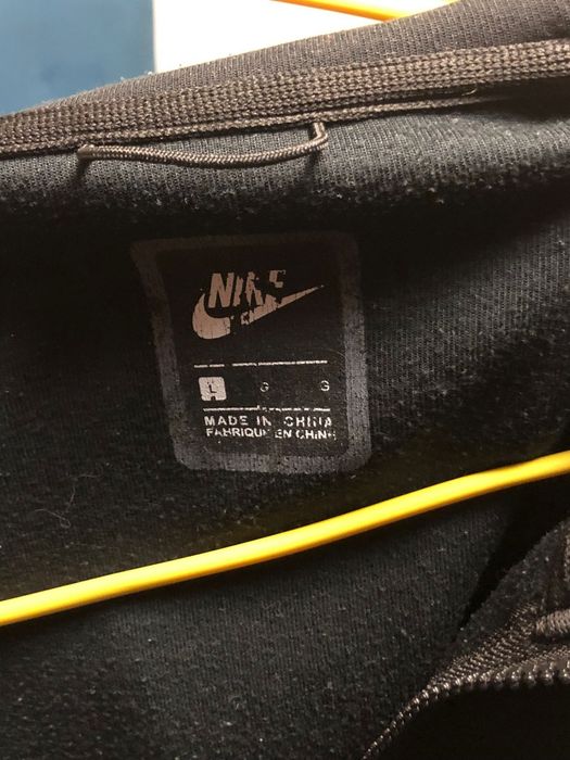 Casaco Nike tech fleece preto e cinza