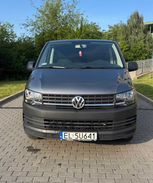 Wynajem VW Caravelle 9-osobowy – Automat DSG