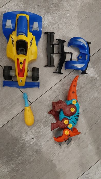 Zestaw konstrukcyjny do skręcenia AUTO I DINOZAUR