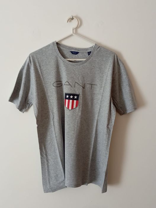 Lote 2 T shirts Tommy / Gant