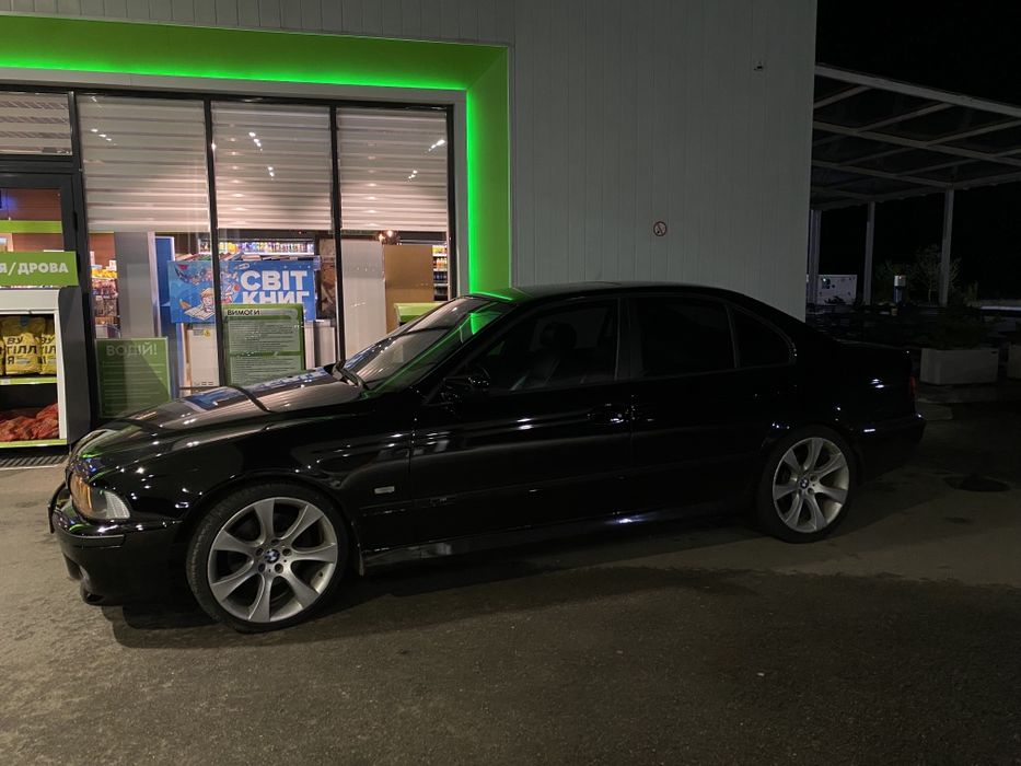 Продам BMW e39  540i
