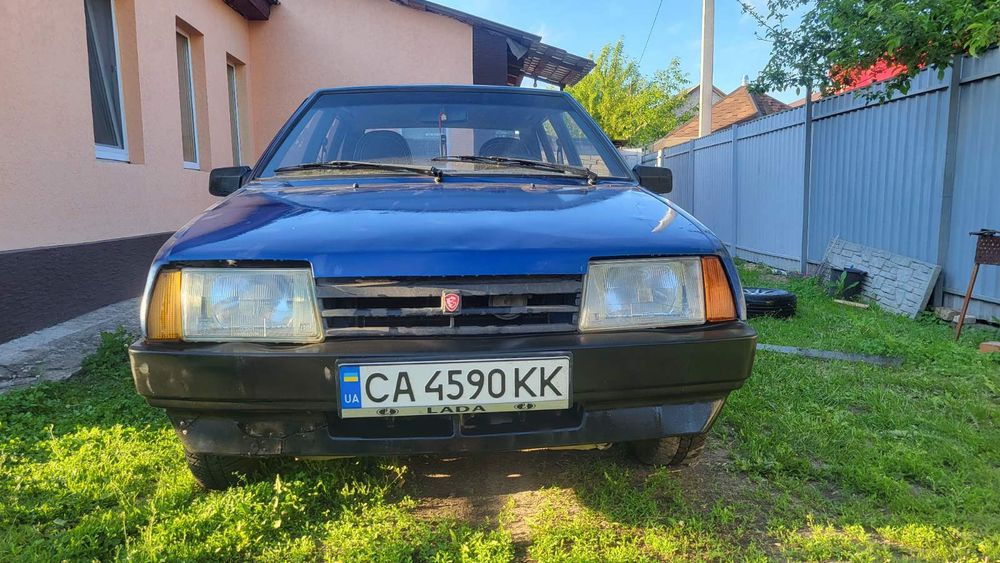 Автомлбіль ВАЗ2109