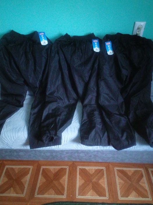 Штани утеплені нові.