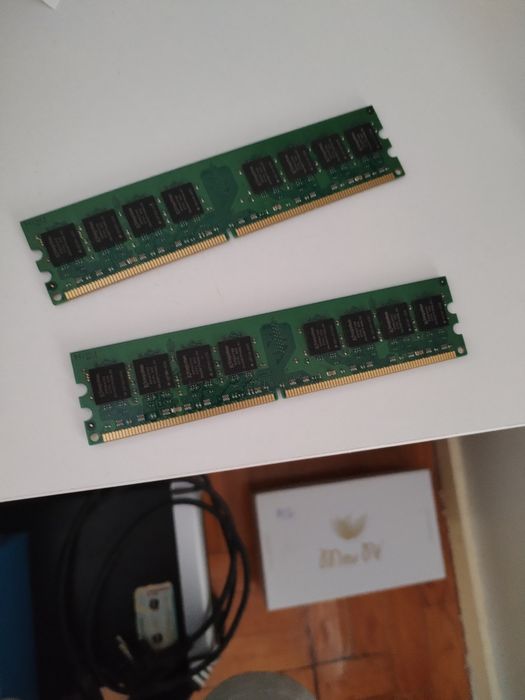 2 x Kingston RAM DDR2 667 MHz