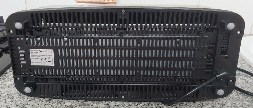 TORRADEIRA MOULINEX IMPECÁVEL.Casa,Trabalho,Cozinha, Sala,Campismo.