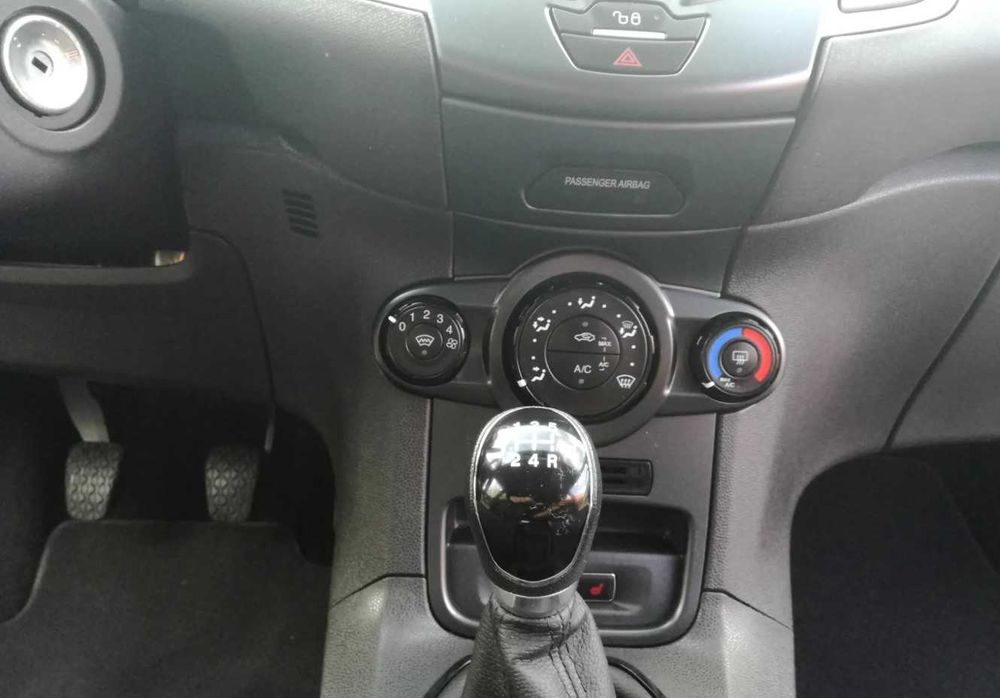 Fiesta mk7 капот бампер фара крыло зеркало четверть стекло дверь панел