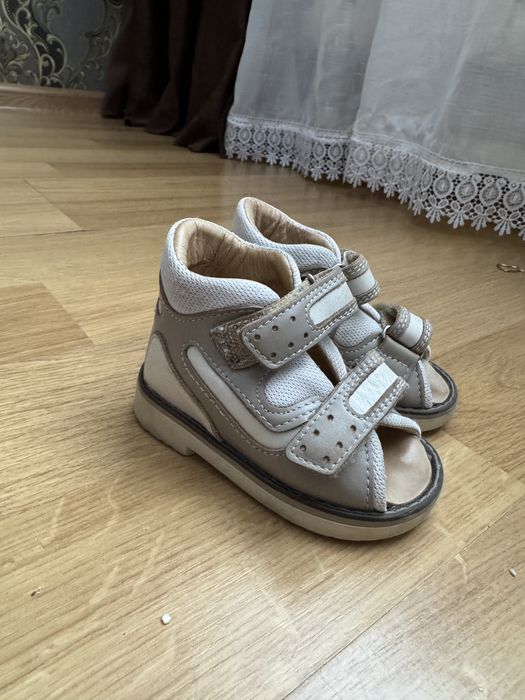 Ортопедичні босоніжки 19 р