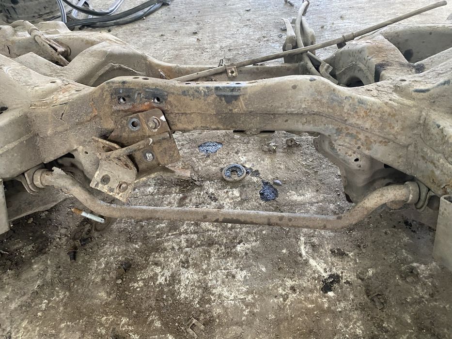 Підрамник Nissan Pathfidner R51 патфандер р51