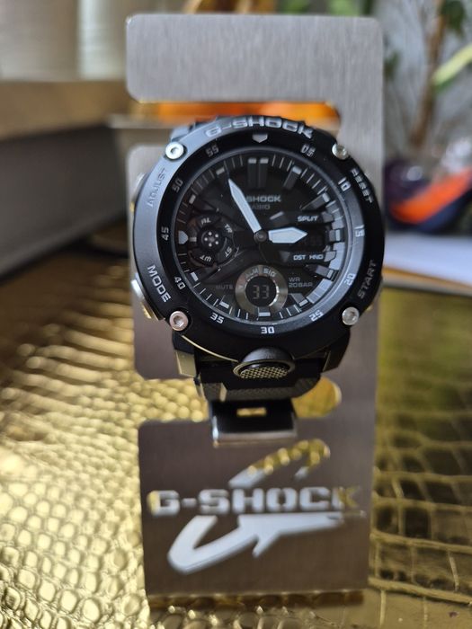Casio G Shock GA 2000.
