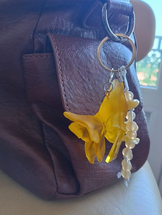 Bag charm artesanal borboleta