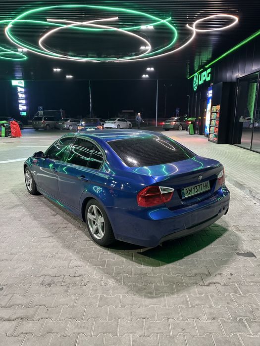Продам BMW E90  M-packet