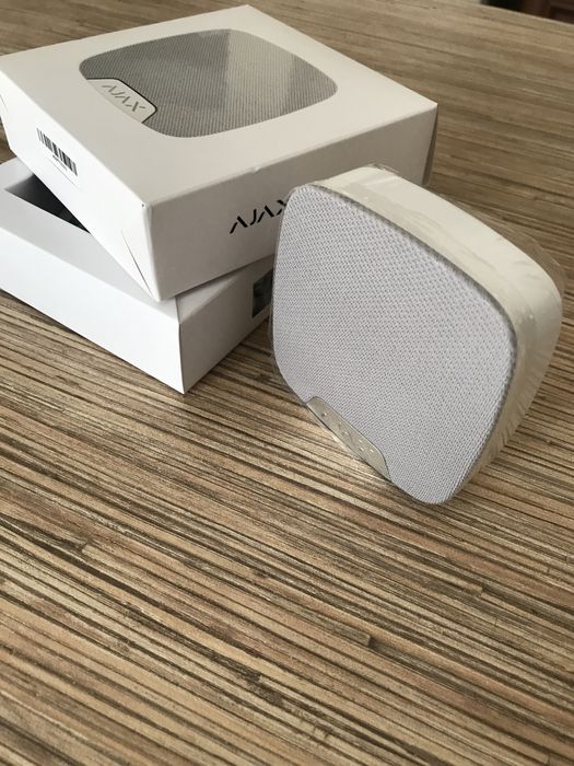 Ajax HomeSiren Беспроводная домашняя сирена