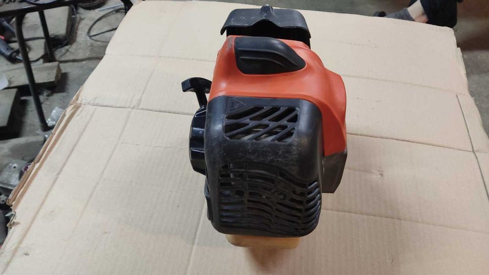 Продам двигун на мотокосу HITACHI