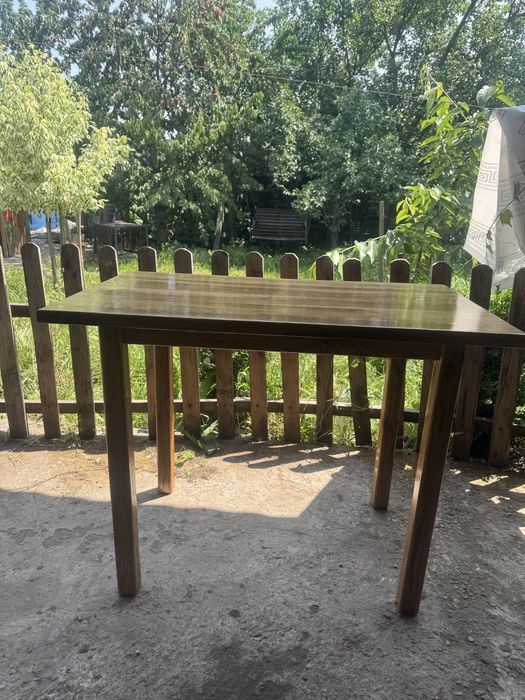 Продається стіл кухонний
