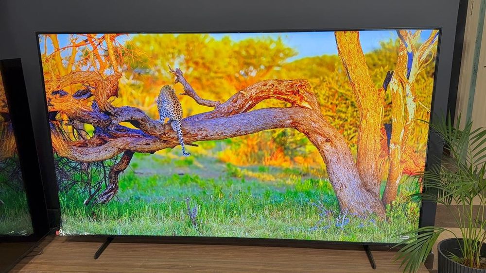 85" 2024 4К UHD Смарт Український SAMSUNG 85DU71 з Німеччини НОВИЙ