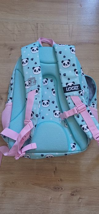 Sprzedam plecak do szkoły.