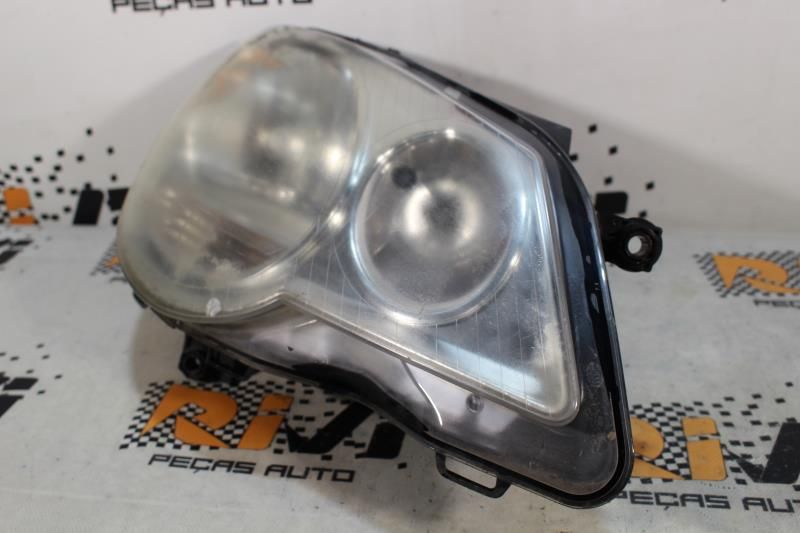 Ótica / farol direita VOLKSWAGEN Polo (9N)