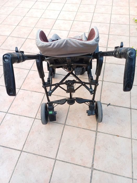 Vendo carrinho para criança da chico