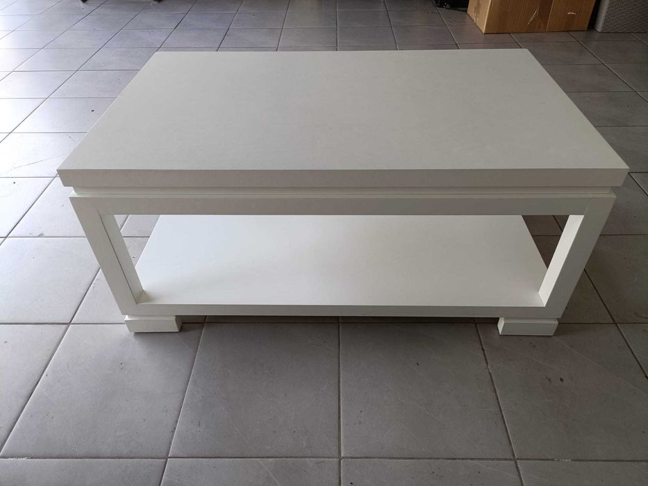Mesa de centro (madeira maciça)