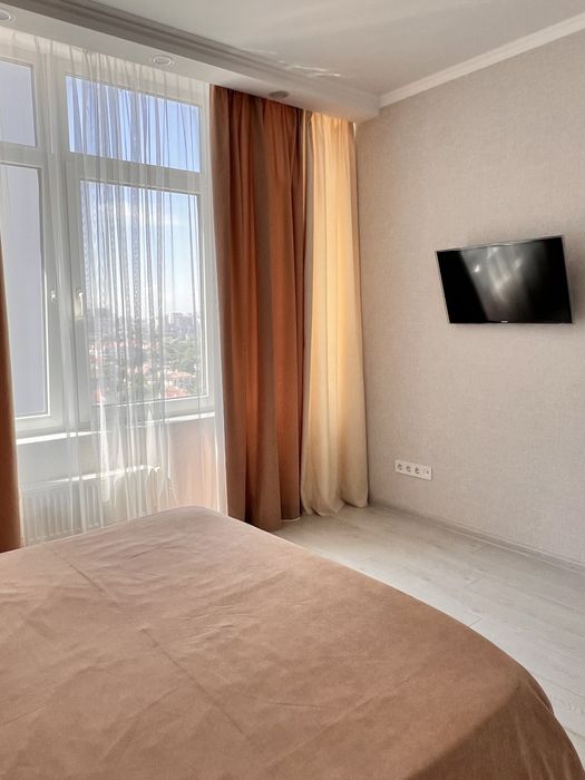 Сдам стильную белоснежную 2-х комн кв. Аркадия. Прямой вид на море.