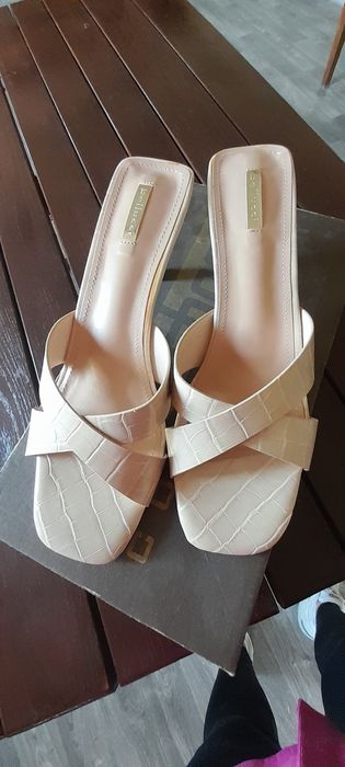 Жіночі босоніжки (мюлі) Bellucci