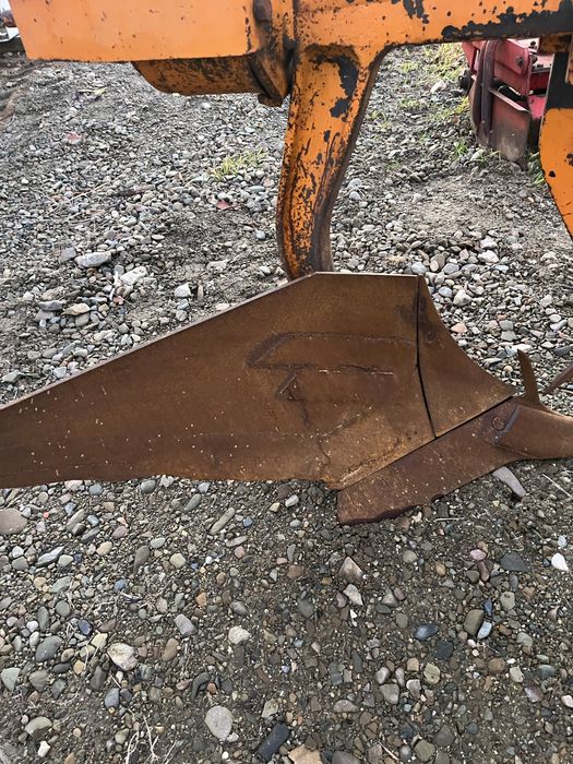 Pług huard 3 obrotowe