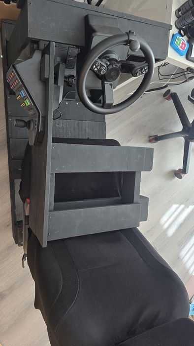 logitech g staiked volante, pedias e painel