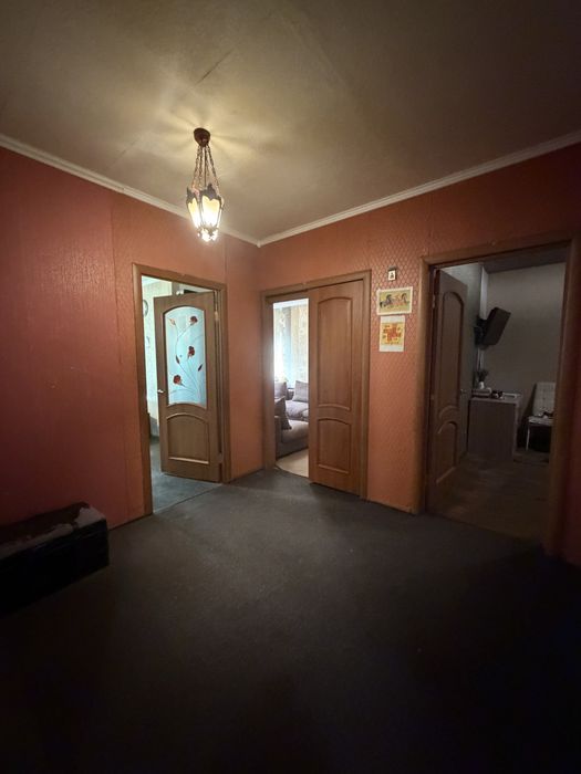 Продаж 4 кімнатна проспект Миру 26 .