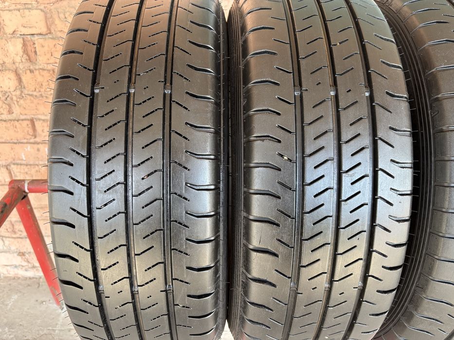 Комплект літніх шин 215/65R16c Falken