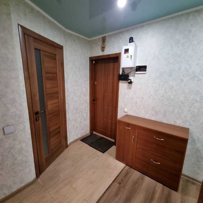 Продам 3к Парус Коммунар Свежий  ремонт !