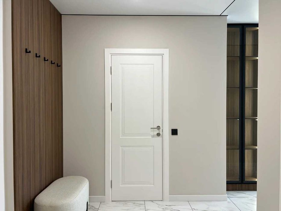 Укомплектована двокімнатна з видом на гори