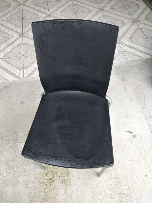 Mesa com tampo em vidro