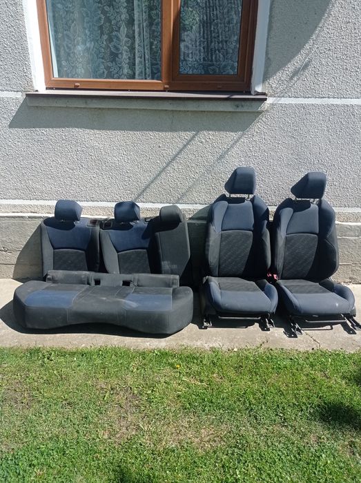Сидіння до автомобіля Тойота Chr