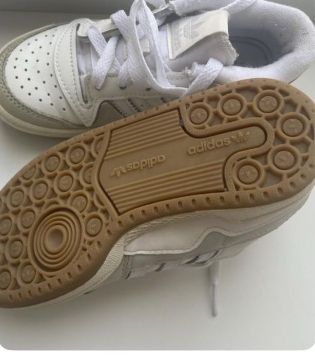 Стильні кросівки adidas forum low