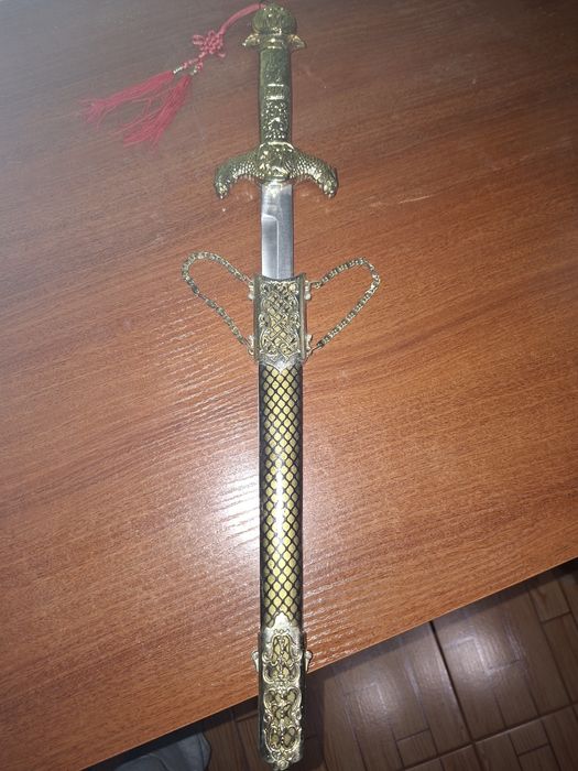 Espada curta de decoração