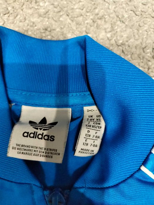 Adidas dres dla chłopca rozmiar 128 niebieski